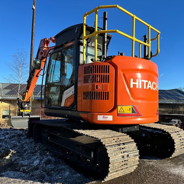 Hitachi ZX490LCH-7 Large Excavator | Hitachi UK